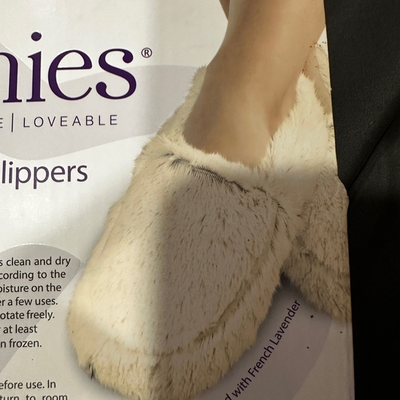 Warmies Cream Microwavable Slippers - Picture 10 of 11